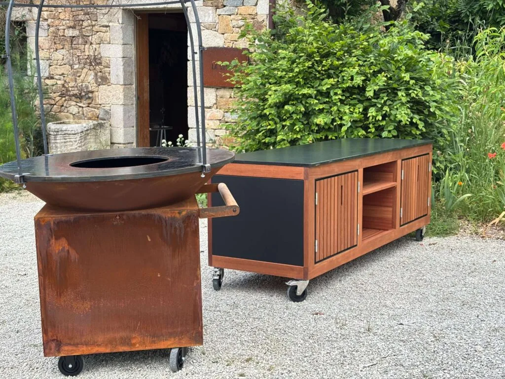 cuisine d'extérieur en bois exotique