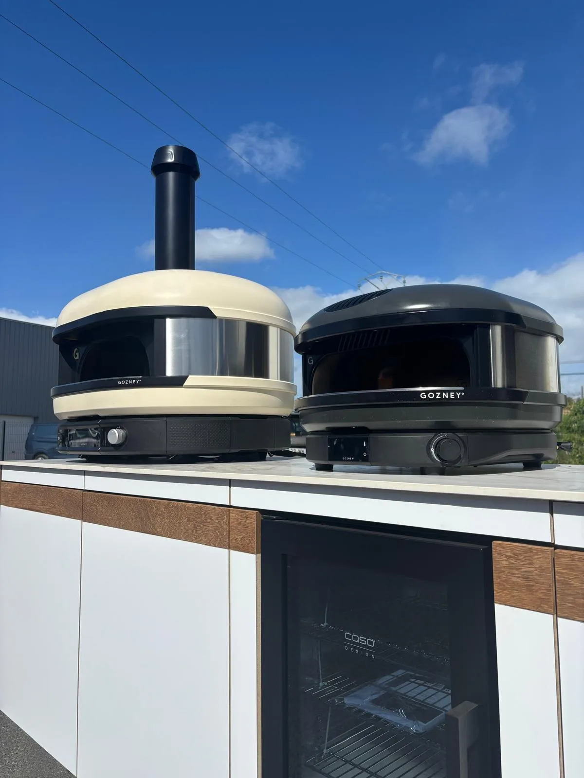 Cuisine extérieure Mado Les Tontons Grilleurs avec four à pizza gozney