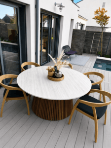 Lire la suite à propos de l’article Les Tontons Grilleurs lancent ALMA, une collection de table extérieure sur mesure pour prolonger l&rsquo;expérience de l&rsquo;art de vivre en extérieur